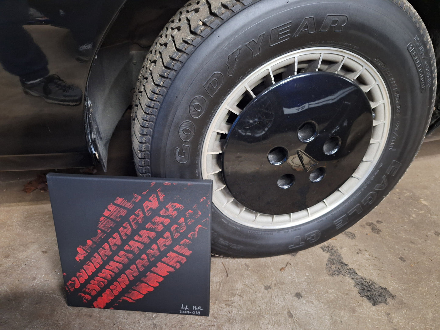 Peinture sur toile de bande de roulement de pneu KITT 12"x12" (plusieurs choix disponibles)